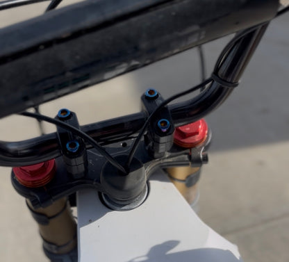 Titanium Handle Bar Clamp 4pc (Preorder)